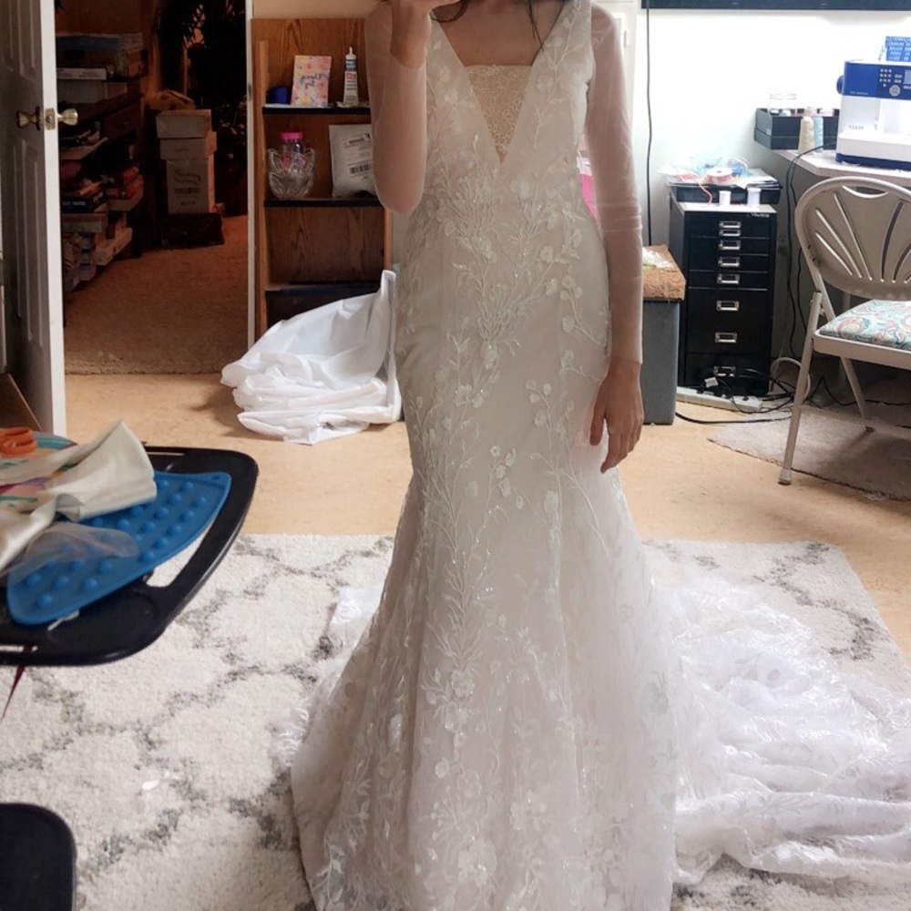 monique lhuillier wedding dress - Picture 6 of 6